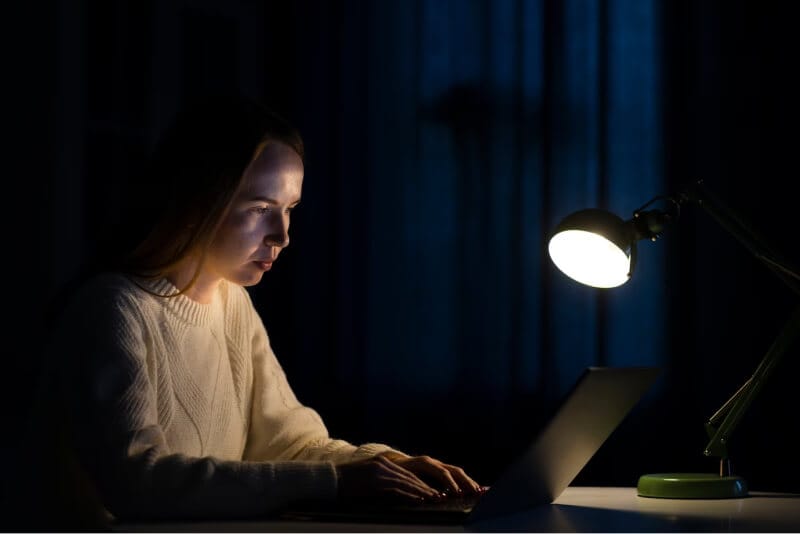 Conheça seus direitos e cuidados necessários para o trabalho noturno