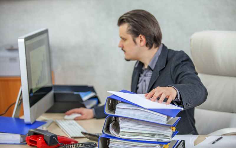 Como são extintos os atos administrativos?